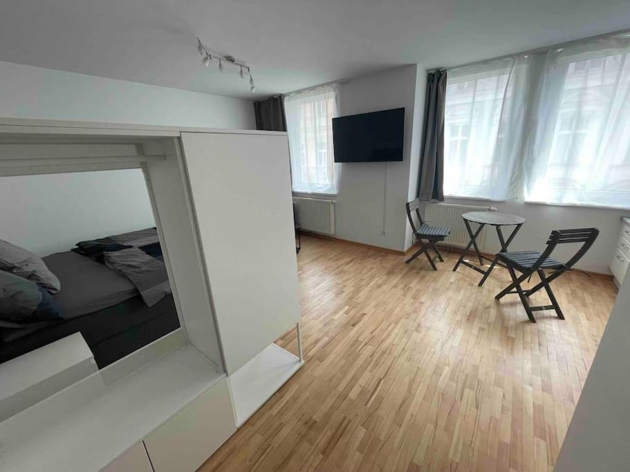 Apartment Next To Mariahilferstrasse Viena Exterior foto